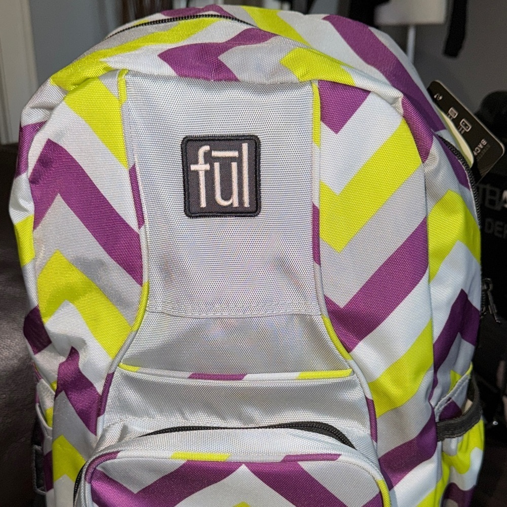 NWT Full unisex style Tilt Chevron Backpack in Purple, Yellow, White - Picture 2 of 9